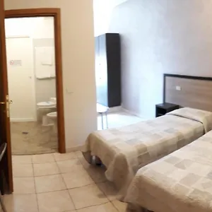 Hotel Salus, Mediolan